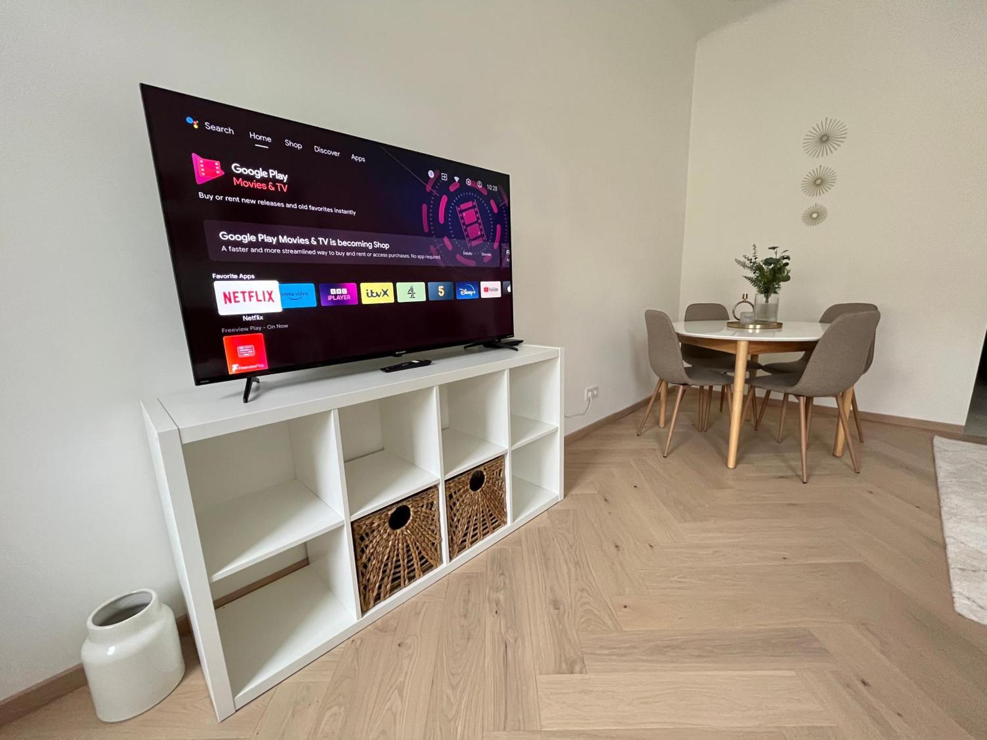 Luxurious One Room Apartment Near Schoenbrunn Palace Вена Экстерьер фото
